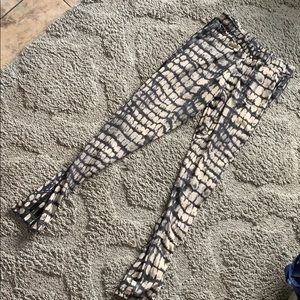Adidas alligator leggings size s